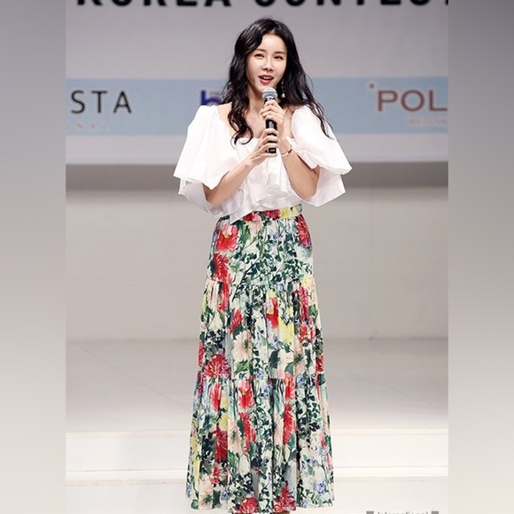 Zara Floral Print Ruffled Skirt Size S-M - Picture 13 of 15